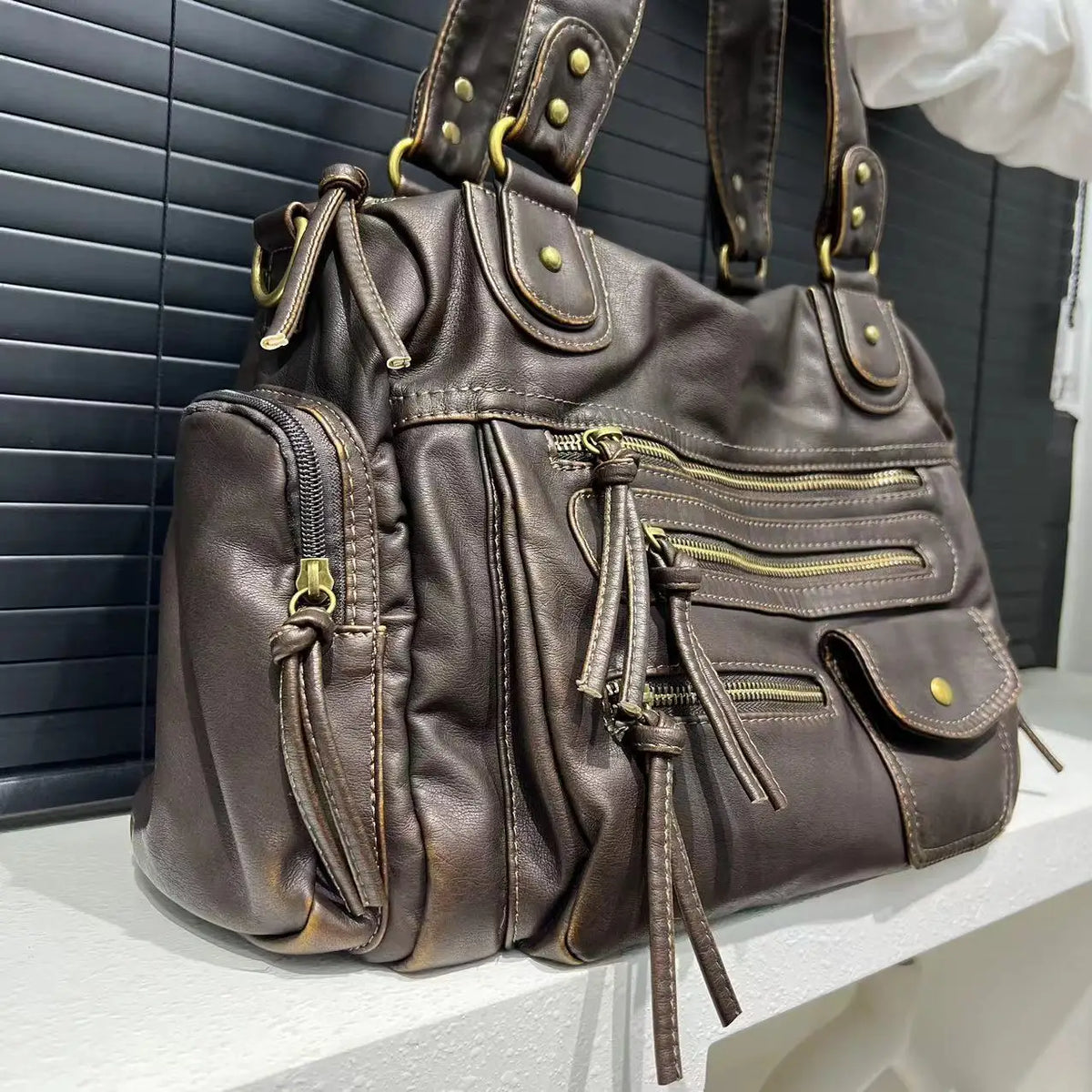 Thermabuild | Coffee go-to shoulder handbag for school