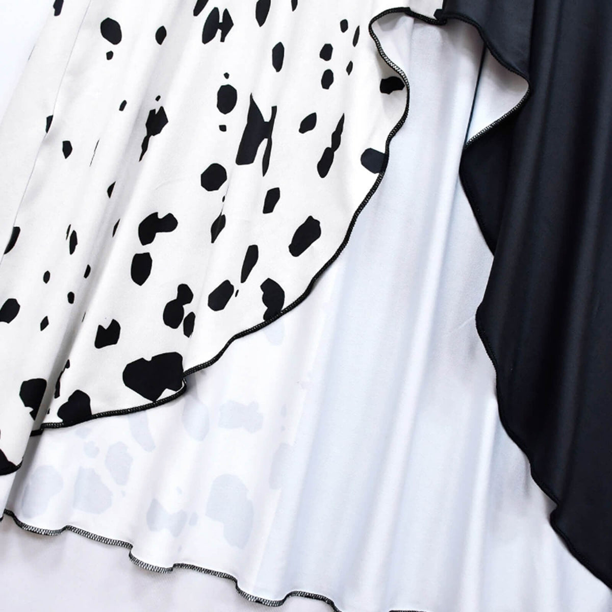 Thermabuild | Kids' Halloween Cruella De Vil Costume with Split Black and White Dress Cape