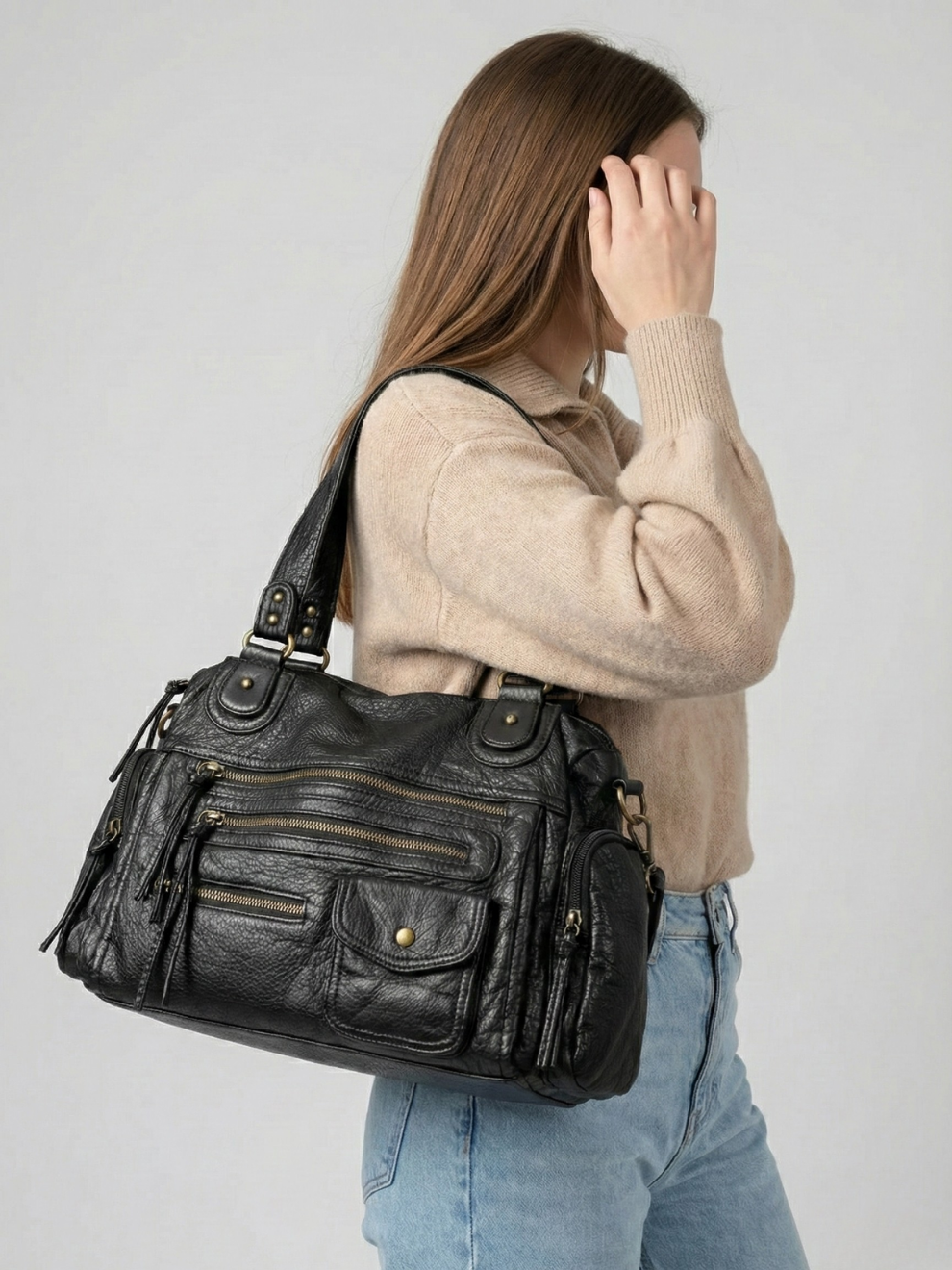 Thermabuild | Black go-to shoulder handbag for school