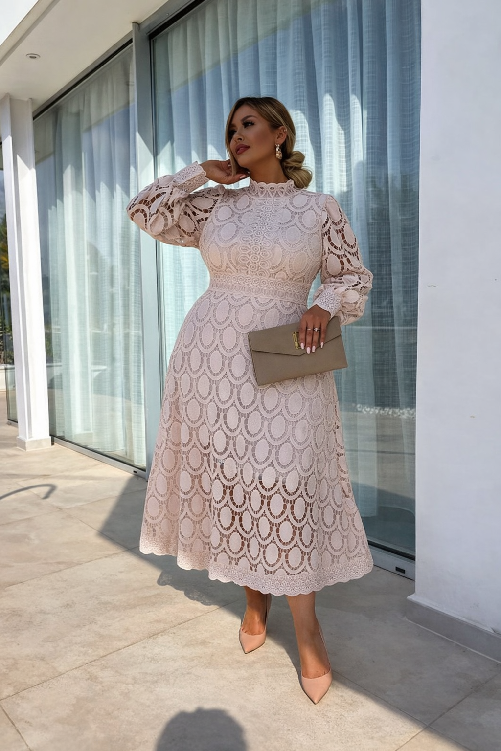Thermabuild | Romantic Lace Dress