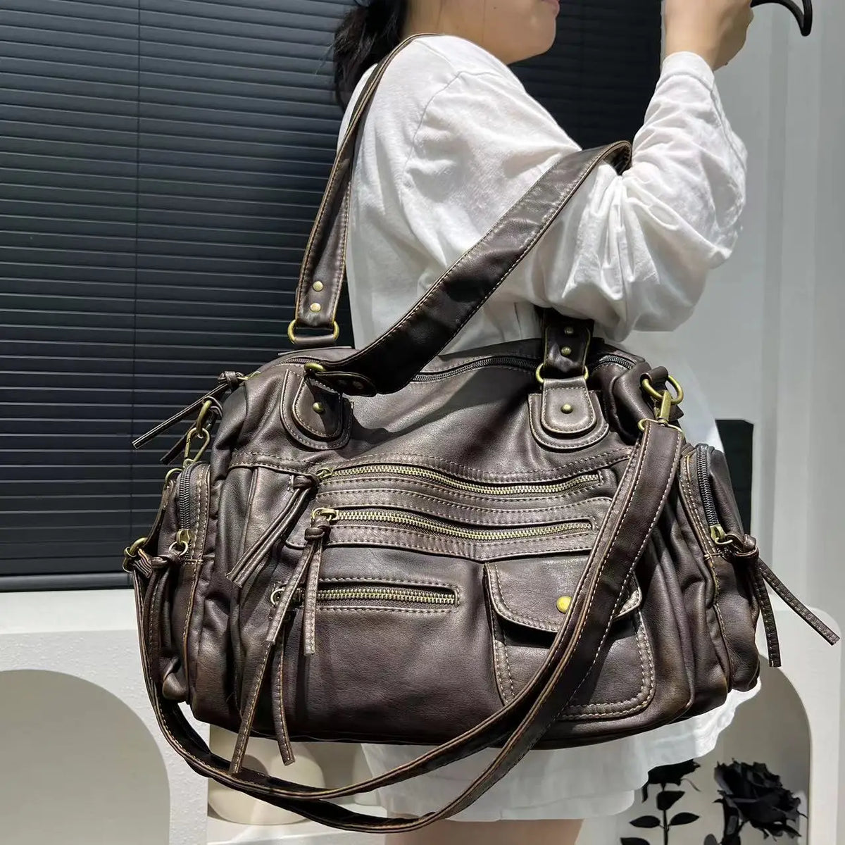 Thermabuild | Coffee go-to shoulder handbag for school