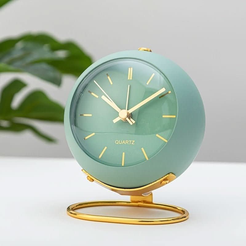 Thermabuild | Retro Analog Alarm Clock with Silent Movement