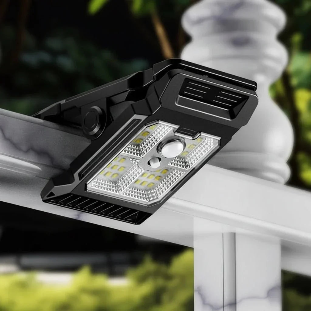 Thermabuild | Smart Solar Clip Light for Outdoor Use