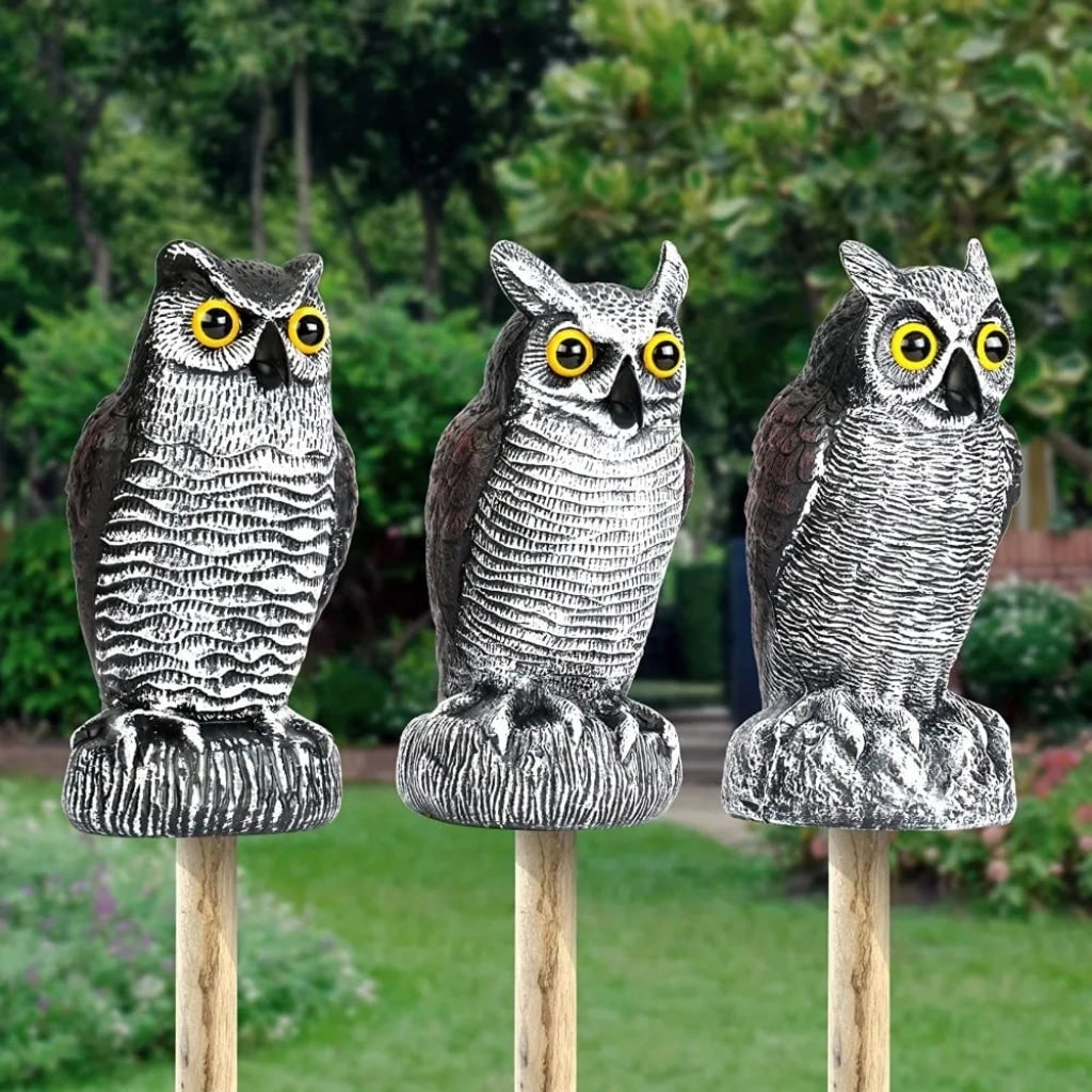 Thermabuild | Halloween Garden Owl Statue Decoy with Realistic Design to Scare Birds Away Outdoor Yard Decoration