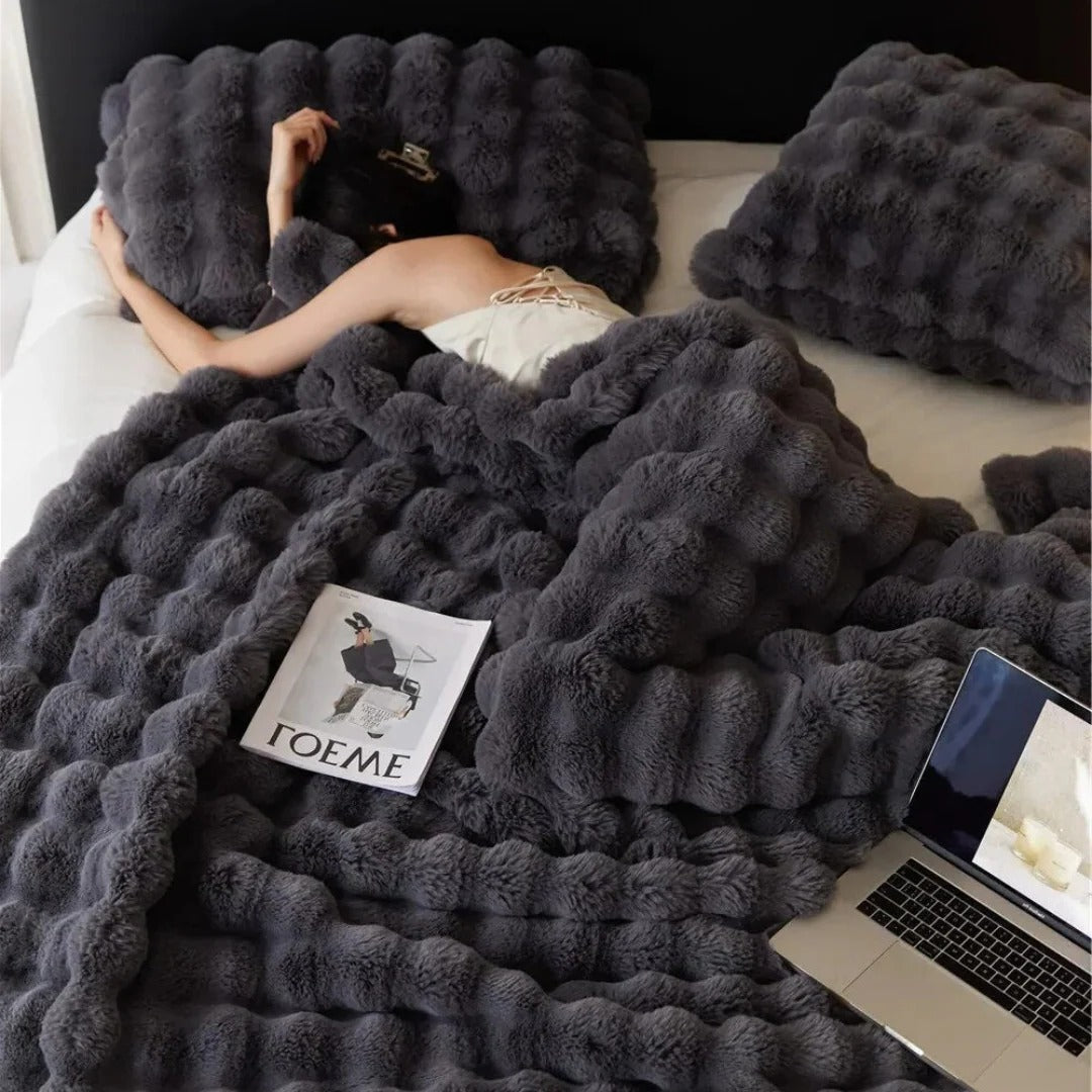 Thermabuild | All-Season Blanket with Elegant Design