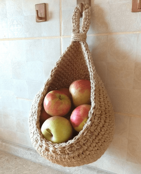 Thermabuild | Hanging jute basket for kitchen storage
