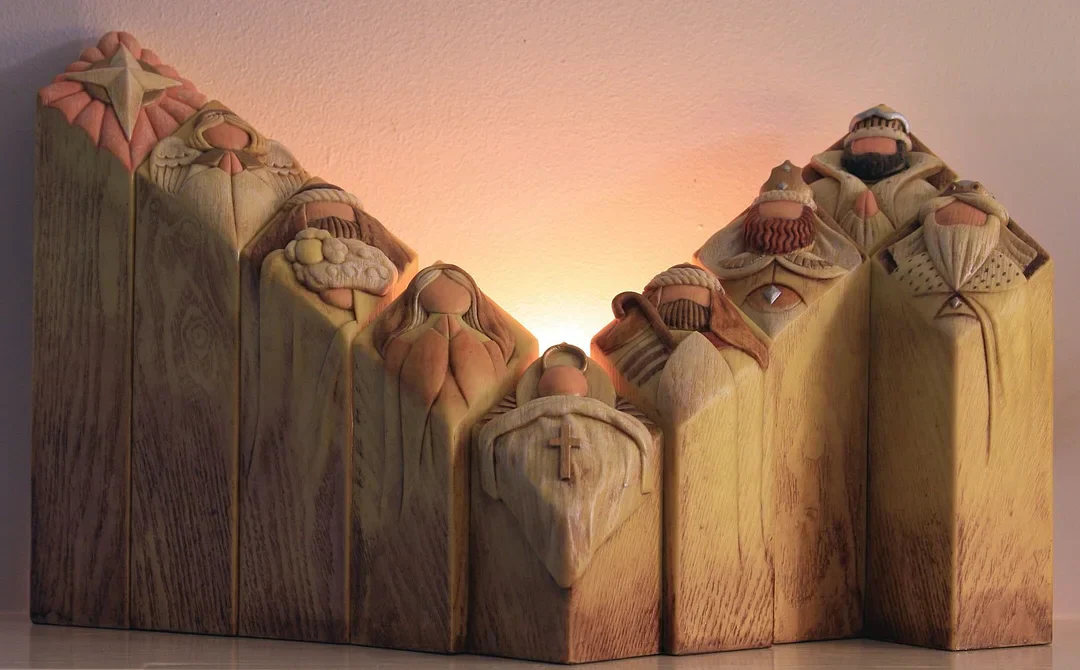 Thermabuild | 9pcs Heaven Nativity Tree Pillar Statues