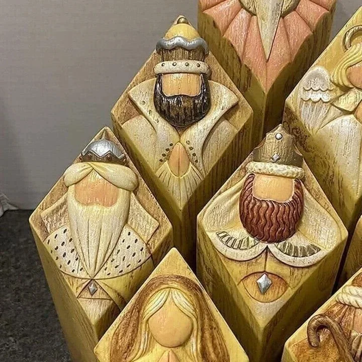 Thermabuild | 9pcs Heaven Nativity Tree Pillar Statues