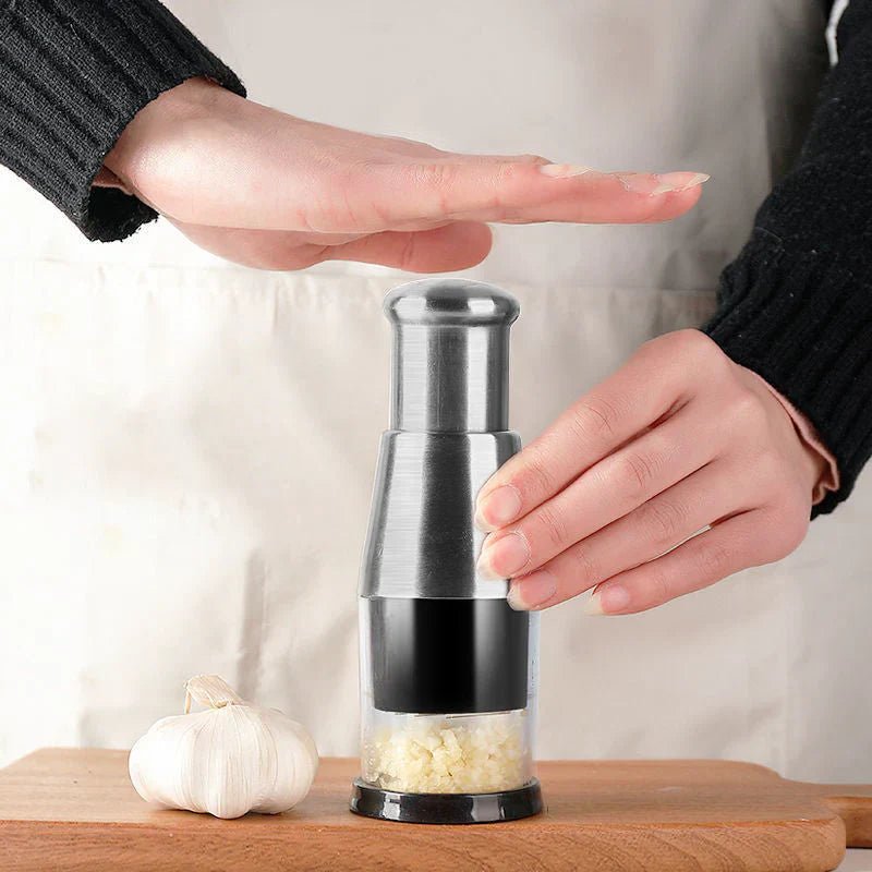 Thermabuild | Compact Garlic Chopper Featuring Durable Steel Cutting Blades