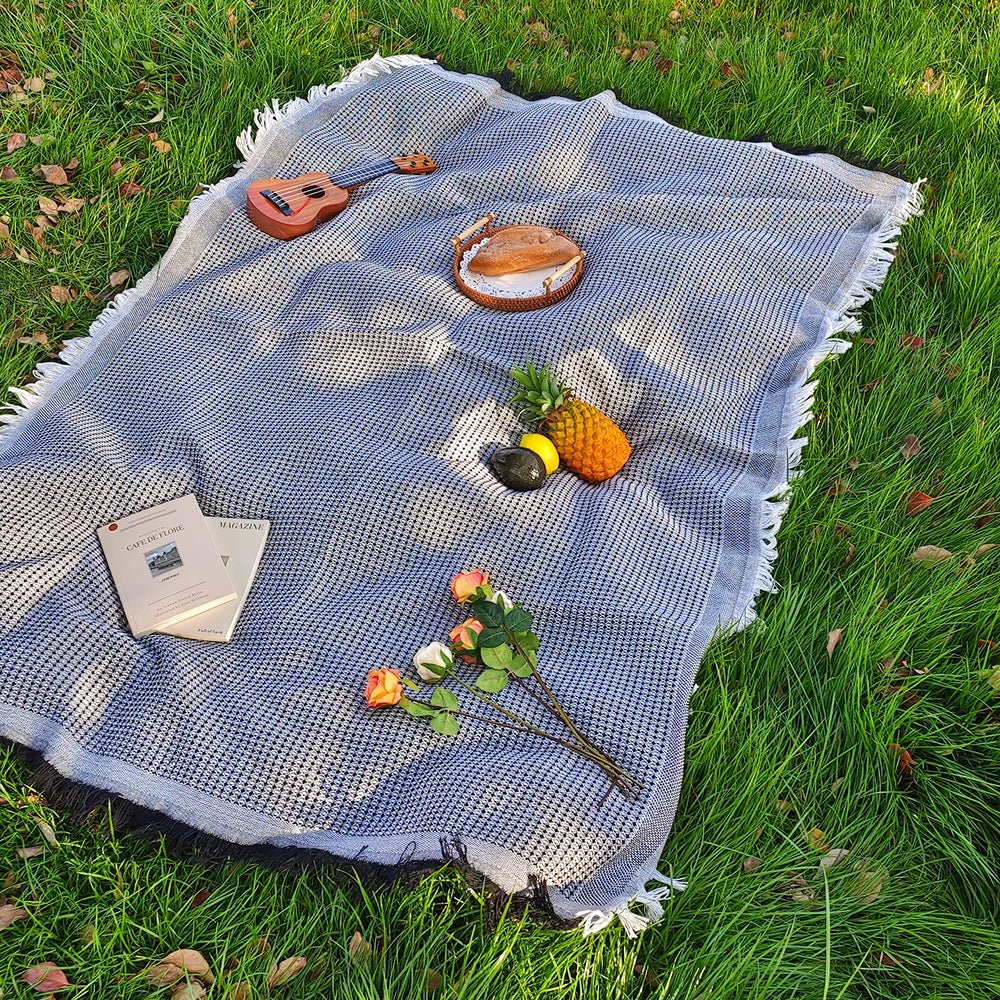 Thermabuild | Cotton Blend Picnic Mat with Decorative Tassels for Picnics & Parks